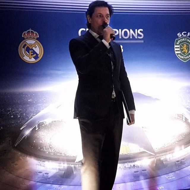 Speaker bilingüe estadio Santiago Bernabeu UEFA Champions Club